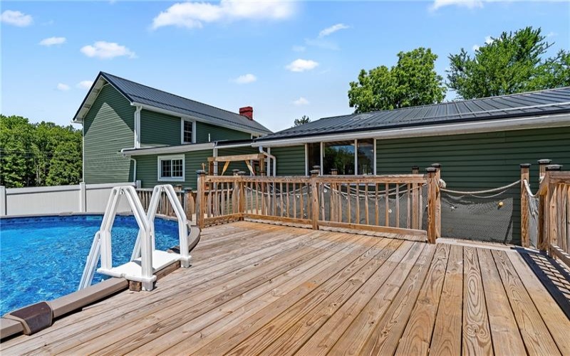 242 Hopwood Coolspring Road, Hopwood, 15445, 3 Bedrooms Bedrooms, 7 Rooms Rooms,2 BathroomsBathrooms,Residential,For Sale,Hopwood Coolspring Road,1758639