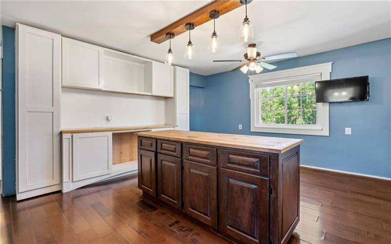242 Hopwood Coolspring Road, Hopwood, 15445, 3 Bedrooms Bedrooms, 7 Rooms Rooms,2 BathroomsBathrooms,Residential,For Sale,Hopwood Coolspring Road,1758639