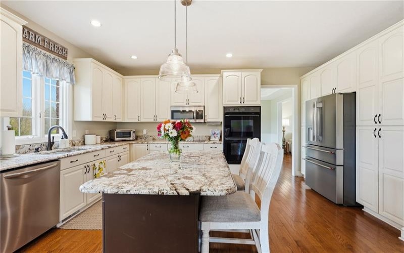 315 Fox Run Dr, Venetia, 15367, 4 Bedrooms Bedrooms, 11 Rooms Rooms,3.2 BathroomsBathrooms,Residential,For Sale,Fox Run Dr,1758647