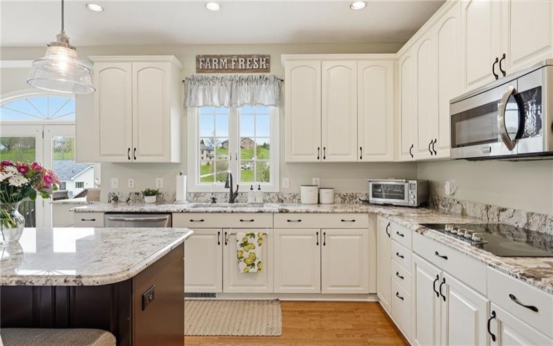315 Fox Run Dr, Venetia, 15367, 4 Bedrooms Bedrooms, 11 Rooms Rooms,3.2 BathroomsBathrooms,Residential,For Sale,Fox Run Dr,1758647