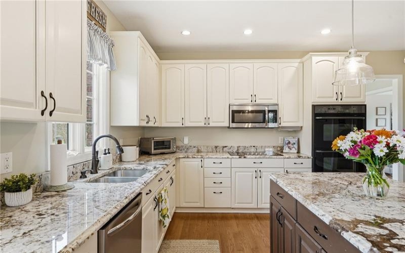315 Fox Run Dr, Venetia, 15367, 4 Bedrooms Bedrooms, 11 Rooms Rooms,3.2 BathroomsBathrooms,Residential,For Sale,Fox Run Dr,1758647