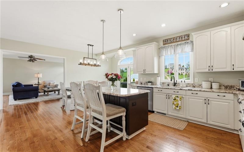 315 Fox Run Dr, Venetia, 15367, 4 Bedrooms Bedrooms, 11 Rooms Rooms,3.2 BathroomsBathrooms,Residential,For Sale,Fox Run Dr,1758647