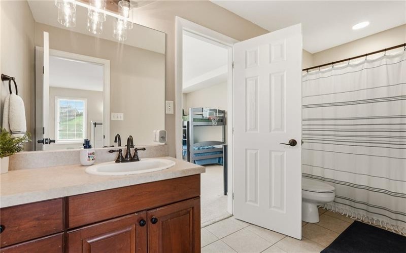 315 Fox Run Dr, Venetia, 15367, 4 Bedrooms Bedrooms, 11 Rooms Rooms,3.2 BathroomsBathrooms,Residential,For Sale,Fox Run Dr,1758647