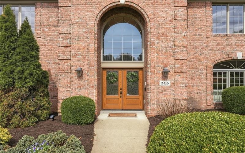 315 Fox Run Dr, Venetia, 15367, 4 Bedrooms Bedrooms, 11 Rooms Rooms,3.2 BathroomsBathrooms,Residential,For Sale,Fox Run Dr,1758647