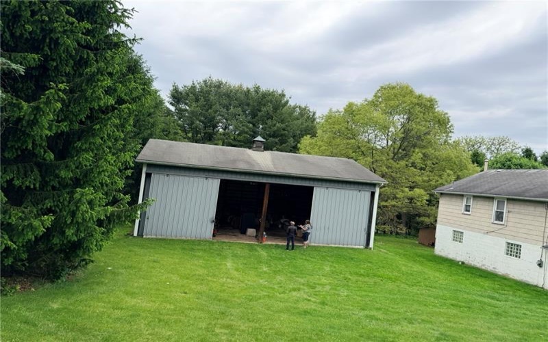 96 &100 Kings Creek Rd, Burgettstown, 15021, 4 Bedrooms Bedrooms, ,Farm-acreage-lot,For Sale,5 out buildings,Kings Creek Rd,1758696