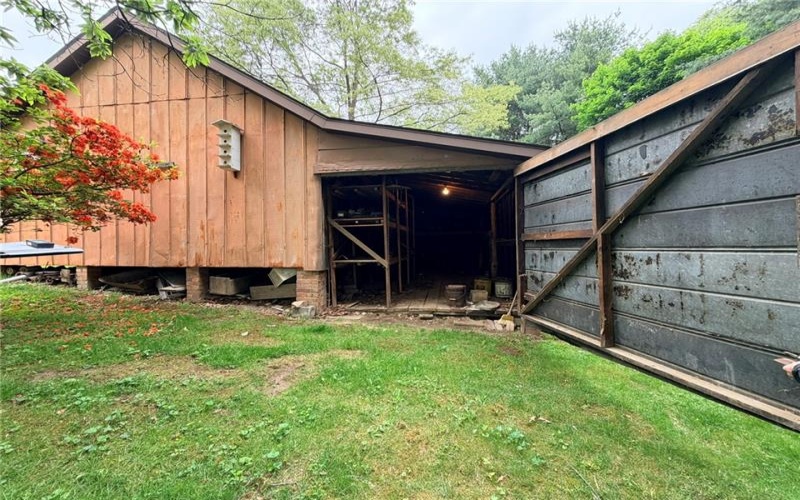 96 &100 Kings Creek Rd, Burgettstown, 15021, 4 Bedrooms Bedrooms, ,Farm-acreage-lot,For Sale,5 out buildings,Kings Creek Rd,1758696