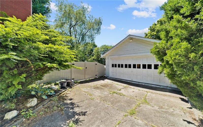 221 Wade Ave, Washington, 15301, 5 Bedrooms Bedrooms, ,2.1 BathroomsBathrooms,Residential,For Sale,Wade Ave,1758726