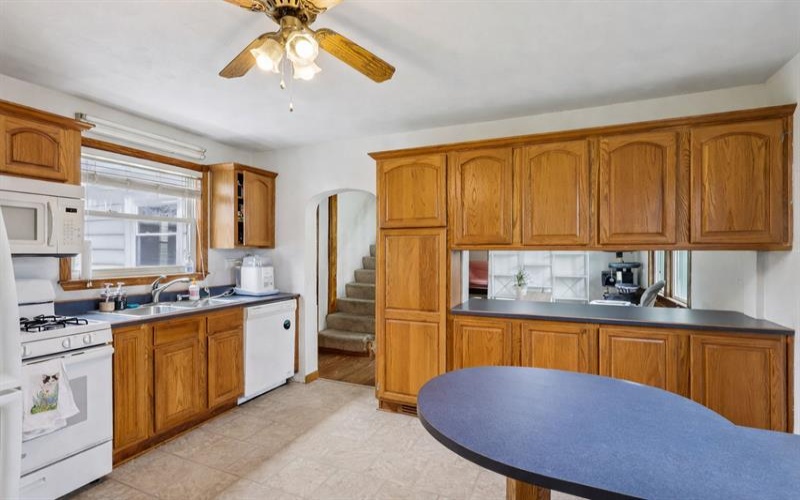 2112 Keystone AVENUE, Greensburg, 15601, 3 Bedrooms Bedrooms, 7 Rooms Rooms,1.1 BathroomsBathrooms,Residential,For Sale,Keystone,1749204
