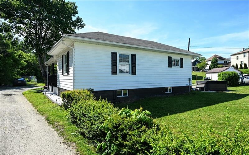 620 Eleanor Ave, Scottdale, 15683, 3 Bedrooms Bedrooms, 7 Rooms Rooms,1 BathroomBathrooms,Residential,For Sale,Eleanor Ave,1758770
