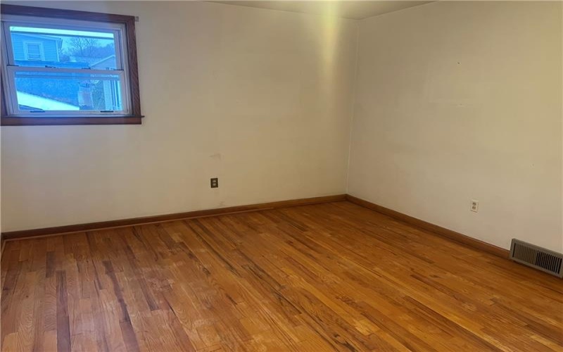 1020 Poe St, Vandergrift, 15690, 3 Bedrooms Bedrooms, ,Residential,For Sale,Poe St,1735970