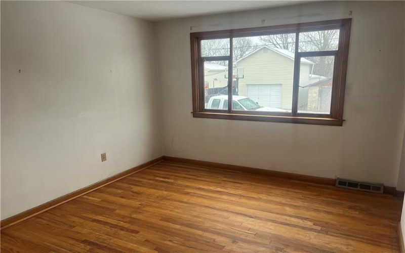 1020 Poe St, Vandergrift, 15690, 3 Bedrooms Bedrooms, ,Residential,For Sale,Poe St,1735970