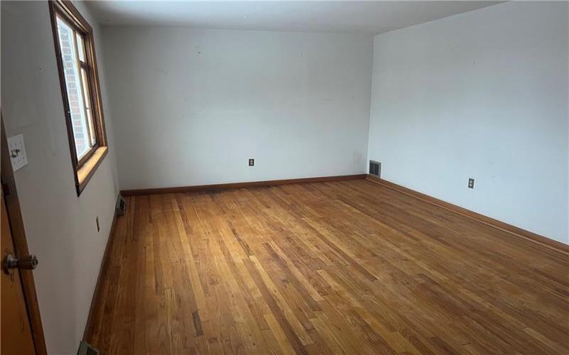 1020 Poe St, Vandergrift, 15690, 3 Bedrooms Bedrooms, ,Residential,For Sale,Poe St,1735970