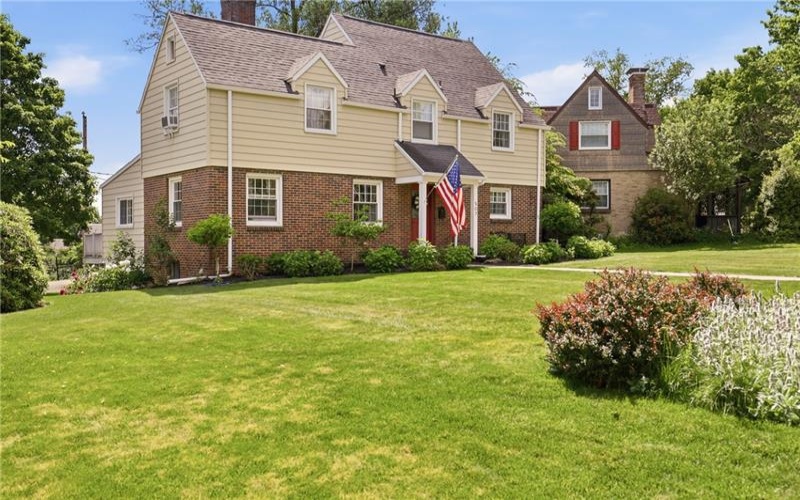 507 Diamond Boulevard, Johnstown, 15905, 4 Bedrooms Bedrooms, ,2 BathroomsBathrooms,Residential,For Sale,Diamond Boulevard,1758729