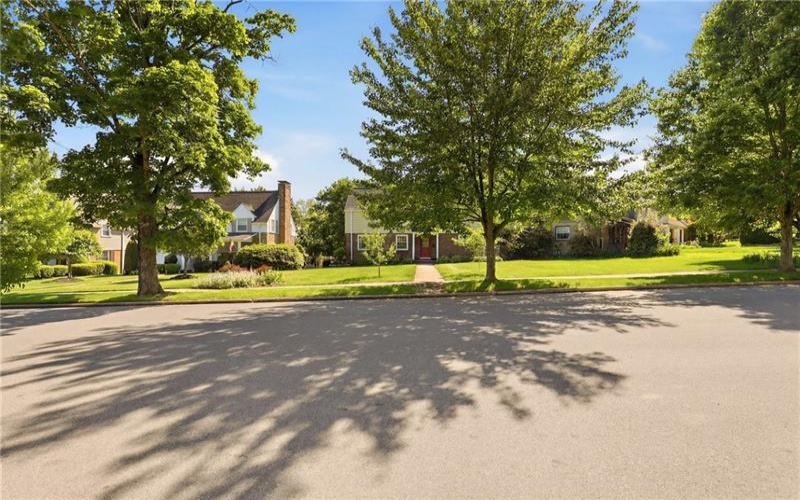 507 Diamond Boulevard, Johnstown, 15905, 4 Bedrooms Bedrooms, ,2 BathroomsBathrooms,Residential,For Sale,Diamond Boulevard,1758729
