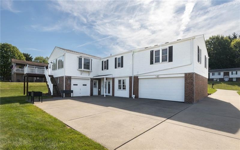 3061 Dividend Dr, Washington, 15301, 4 Bedrooms Bedrooms, 12 Rooms Rooms,2.1 BathroomsBathrooms,Residential,For Sale,Dividend Dr,1758804