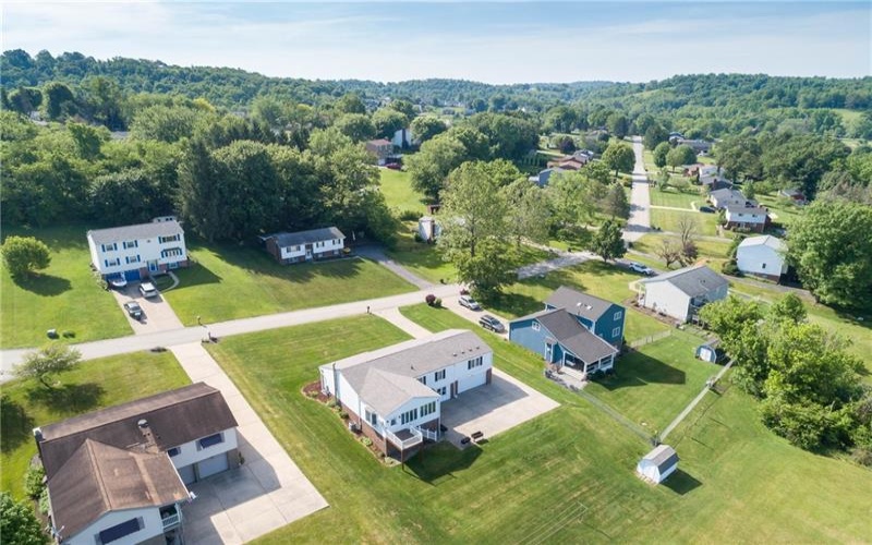 3061 Dividend Dr, Washington, 15301, 4 Bedrooms Bedrooms, 12 Rooms Rooms,2.1 BathroomsBathrooms,Residential,For Sale,Dividend Dr,1758804