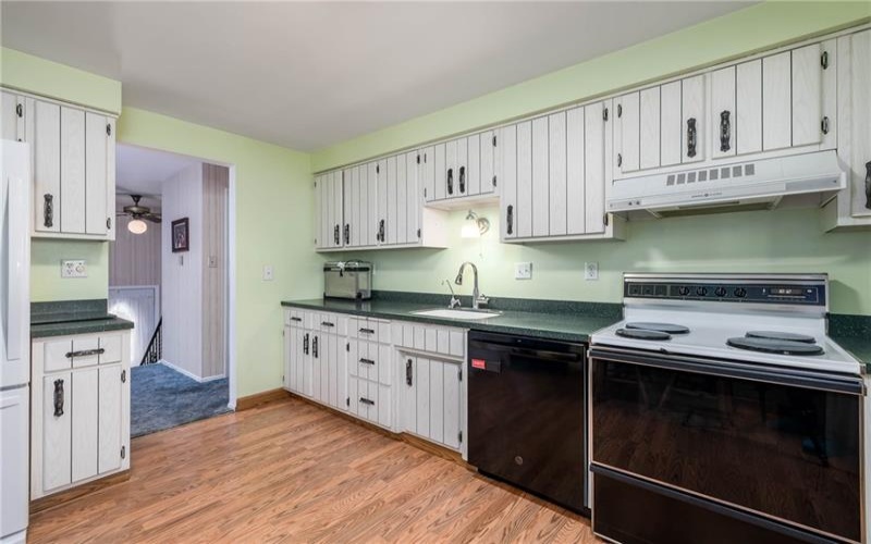 3061 Dividend Dr, Washington, 15301, 4 Bedrooms Bedrooms, 12 Rooms Rooms,2.1 BathroomsBathrooms,Residential,For Sale,Dividend Dr,1758804
