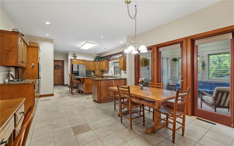 102 Brandywine Dr, Canonsburg, 15317, 4 Bedrooms Bedrooms, 14 Rooms Rooms,4.1 BathroomsBathrooms,Residential,For Sale,Brandywine Dr,1758844