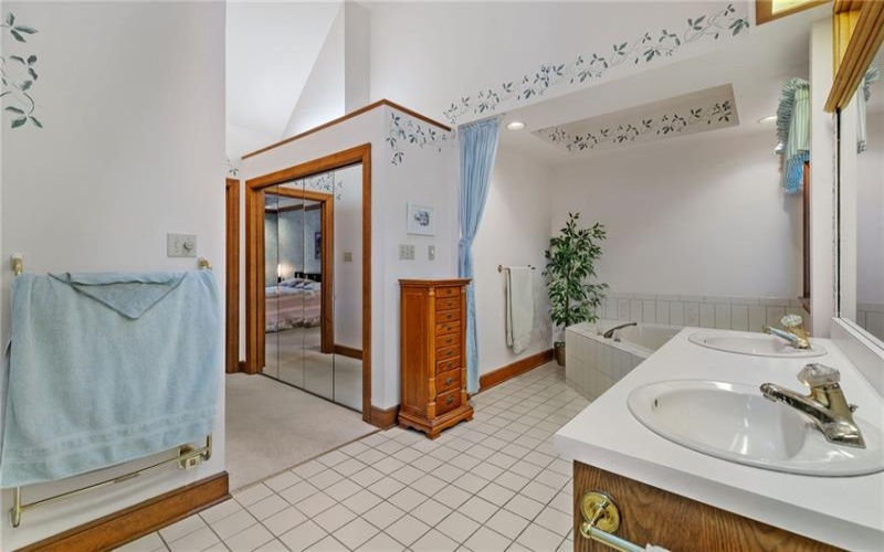 102 Brandywine Dr, Canonsburg, 15317, 4 Bedrooms Bedrooms, 14 Rooms Rooms,4.1 BathroomsBathrooms,Residential,For Sale,Brandywine Dr,1758844