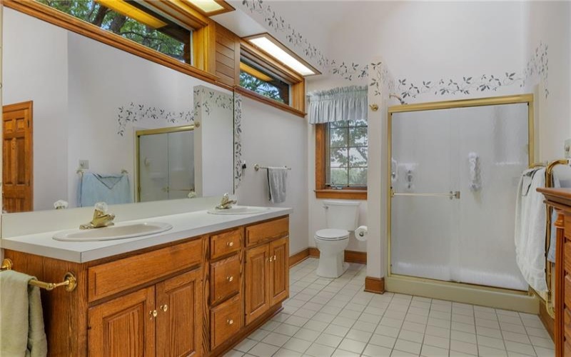 102 Brandywine Dr, Canonsburg, 15317, 4 Bedrooms Bedrooms, 14 Rooms Rooms,4.1 BathroomsBathrooms,Residential,For Sale,Brandywine Dr,1758844