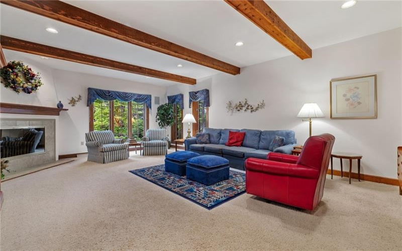 102 Brandywine Dr, Canonsburg, 15317, 4 Bedrooms Bedrooms, 14 Rooms Rooms,4.1 BathroomsBathrooms,Residential,For Sale,Brandywine Dr,1758844