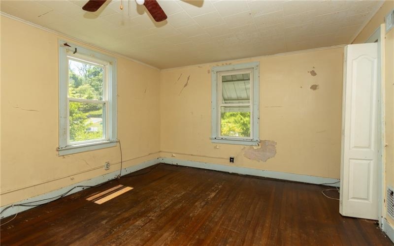 510 Lookout Ave, Charleroi, 15022, 2 Bedrooms Bedrooms, ,1.1 BathroomsBathrooms,Residential,For Sale,Lookout Ave,1758851