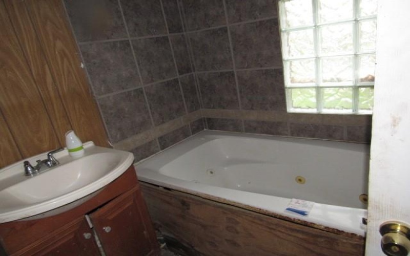 215 Hillview Lane, Melcroft, 15462, 3 Bedrooms Bedrooms, 6 Rooms Rooms,2 BathroomsBathrooms,Residential,For Sale,Hillview Lane,1758925