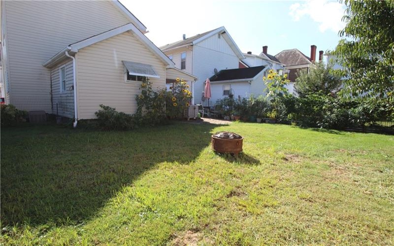 102 10th St, Monongahela, 15063, 3 Bedrooms Bedrooms, 9 Rooms Rooms,1.1 BathroomsBathrooms,Residential,For Sale,10th St,1740602
