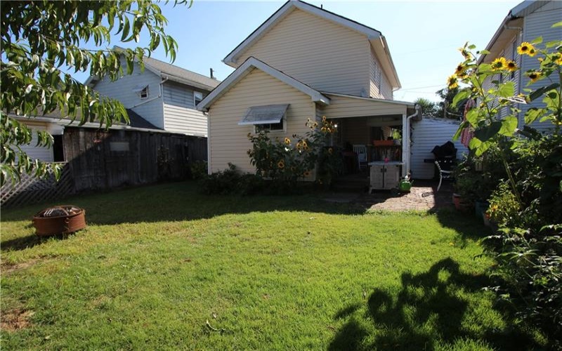 102 10th St, Monongahela, 15063, 3 Bedrooms Bedrooms, 9 Rooms Rooms,1.1 BathroomsBathrooms,Residential,For Sale,10th St,1740602