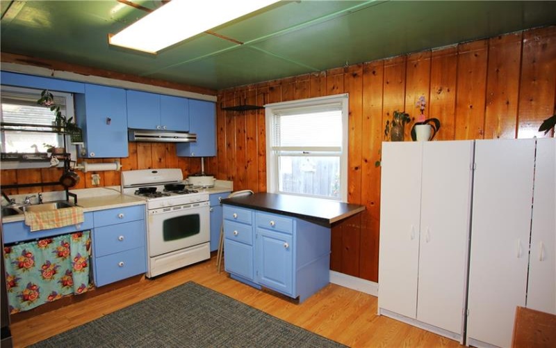 102 10th St, Monongahela, 15063, 3 Bedrooms Bedrooms, 9 Rooms Rooms,1.1 BathroomsBathrooms,Residential,For Sale,10th St,1740602