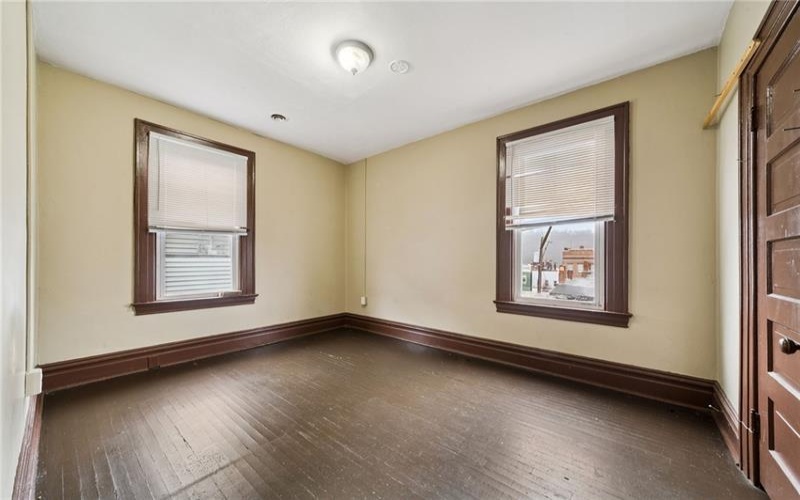 406 WASHINGTON AVE, CHARLEROI, 15022, 8 Bedrooms Bedrooms, 11 Rooms Rooms,2 BathroomsBathrooms,Residential,For Sale,WASHINGTON AVE,1744516