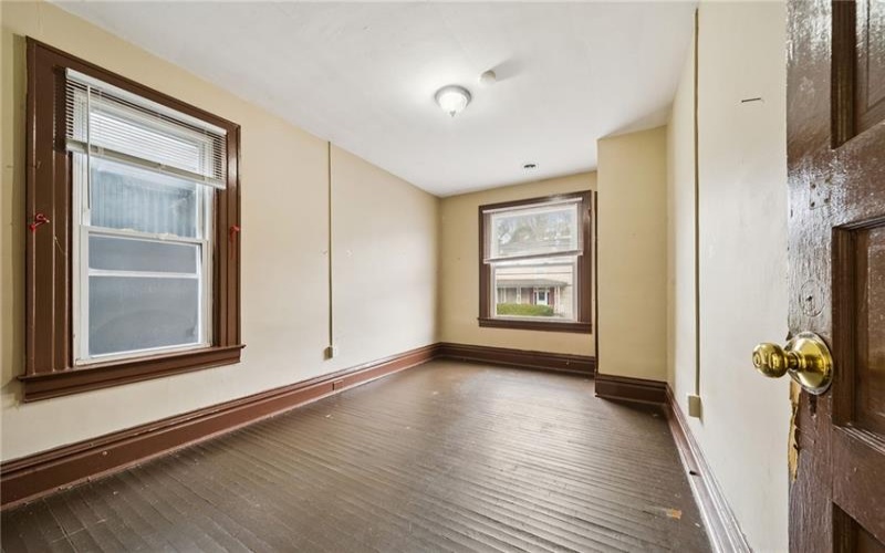 406 WASHINGTON AVE, CHARLEROI, 15022, 8 Bedrooms Bedrooms, 11 Rooms Rooms,2 BathroomsBathrooms,Residential,For Sale,WASHINGTON AVE,1744516