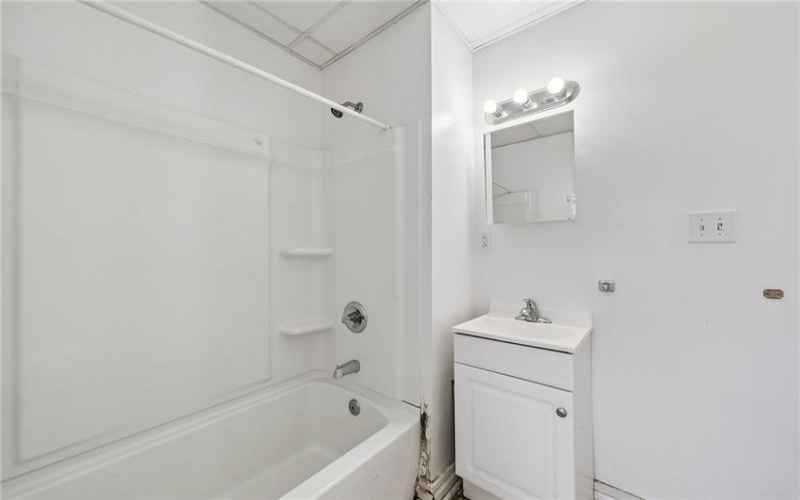 406 WASHINGTON AVE, CHARLEROI, 15022, 8 Bedrooms Bedrooms, 11 Rooms Rooms,2 BathroomsBathrooms,Residential,For Sale,WASHINGTON AVE,1744516