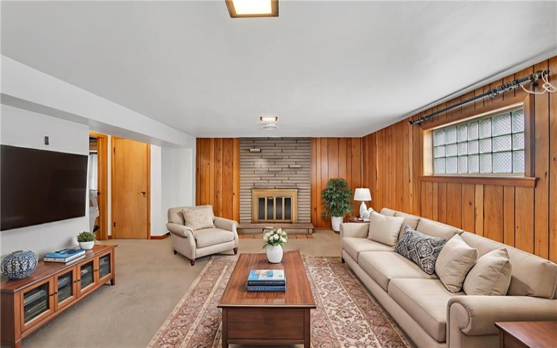 105 Northumberland Dr., Irwin, 15642, 4 Bedrooms Bedrooms, 11 Rooms Rooms,2.1 BathroomsBathrooms,Residential,For Sale,Northumberland Dr.,1747107