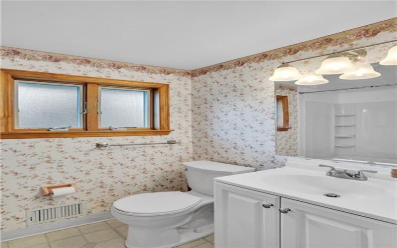105 Northumberland Dr., Irwin, 15642, 4 Bedrooms Bedrooms, 11 Rooms Rooms,2.1 BathroomsBathrooms,Residential,For Sale,Northumberland Dr.,1747107