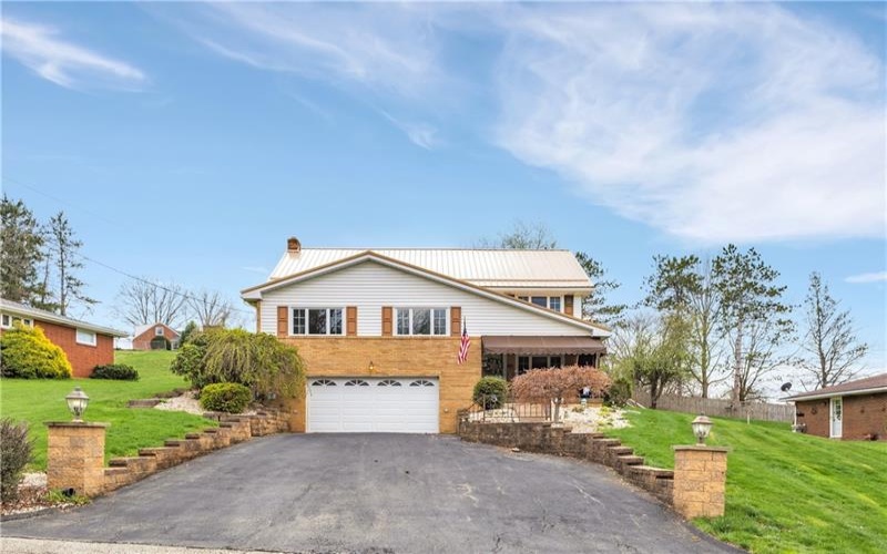 105 Northumberland Dr., Irwin, 15642, 4 Bedrooms Bedrooms, 11 Rooms Rooms,2.1 BathroomsBathrooms,Residential,For Sale,Northumberland Dr.,1747107
