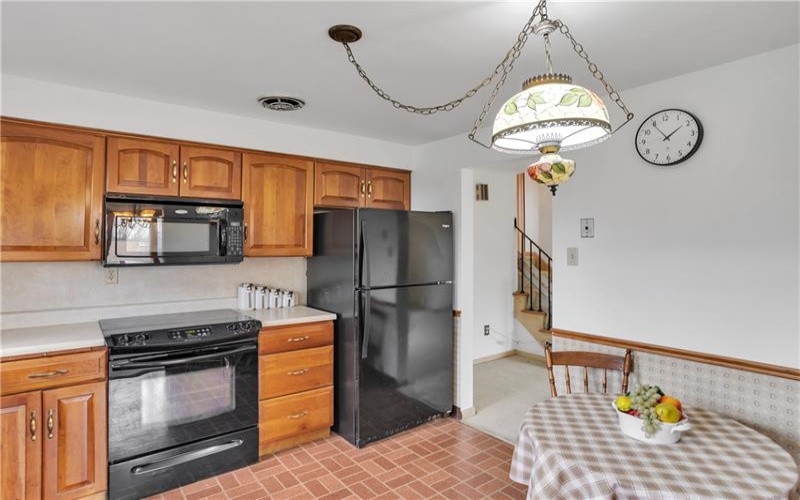 105 Northumberland Dr., Irwin, 15642, 4 Bedrooms Bedrooms, 11 Rooms Rooms,2.1 BathroomsBathrooms,Residential,For Sale,Northumberland Dr.,1747107