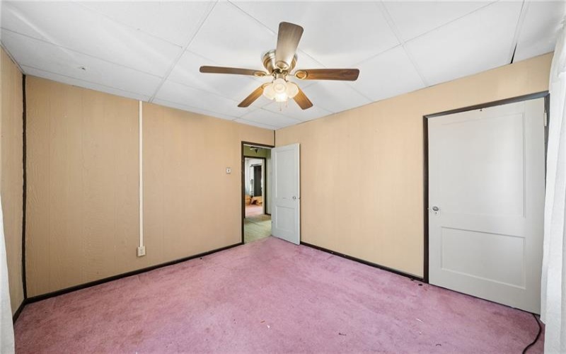 107 9TH STREET, DONORA, 15033, 5 Bedrooms Bedrooms, 10 Rooms Rooms,2 BathroomsBathrooms,Residential,For Sale,9TH STREET,1758763