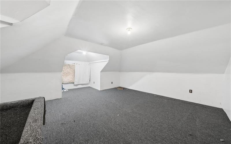 107 9TH STREET, DONORA, 15033, 5 Bedrooms Bedrooms, 10 Rooms Rooms,2 BathroomsBathrooms,Residential,For Sale,9TH STREET,1758763