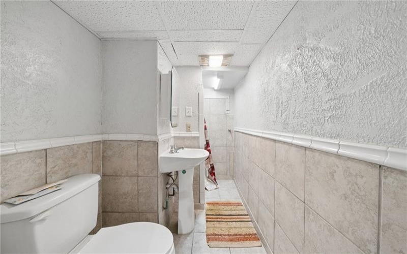 107 9TH STREET, DONORA, 15033, 5 Bedrooms Bedrooms, 10 Rooms Rooms,2 BathroomsBathrooms,Residential,For Sale,9TH STREET,1758763