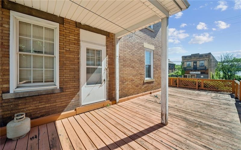 107 9TH STREET, DONORA, 15033, 5 Bedrooms Bedrooms, 10 Rooms Rooms,2 BathroomsBathrooms,Residential,For Sale,9TH STREET,1758763