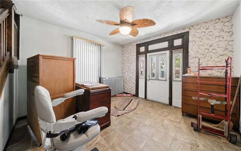 107 9TH STREET, DONORA, 15033, 5 Bedrooms Bedrooms, 10 Rooms Rooms,2 BathroomsBathrooms,Residential,For Sale,9TH STREET,1758763