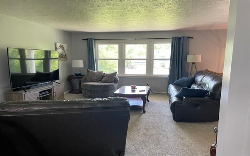 443 DUCK HOLLOW ROAD, Uniontown, 15401, 4 Bedrooms Bedrooms, 8 Rooms Rooms,2 BathroomsBathrooms,Residential,For Sale,DUCK HOLLOW ROAD,1758777
