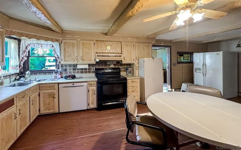128 Drum Ave, Somerset, 15501, 3 Bedrooms Bedrooms, ,2 BathroomsBathrooms,Residential,For Sale,Drum Ave,1758967