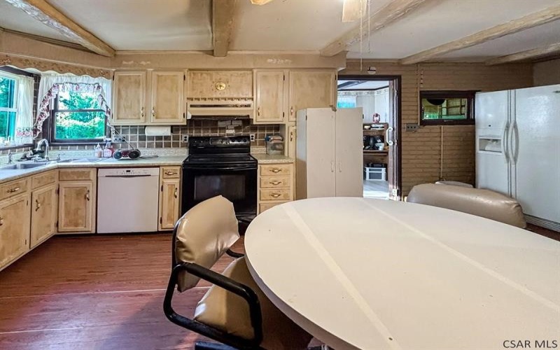 128 Drum Ave, Somerset, 15501, 3 Bedrooms Bedrooms, ,2 BathroomsBathrooms,Residential,For Sale,Drum Ave,1758967