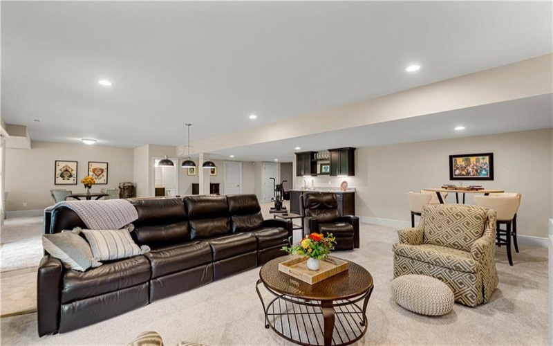 490 Harvest View Dr, Venetia, 15367, 3 Bedrooms Bedrooms, 13 Rooms Rooms,3.1 BathroomsBathrooms,Residential,For Sale,Harvest View Dr,1758976