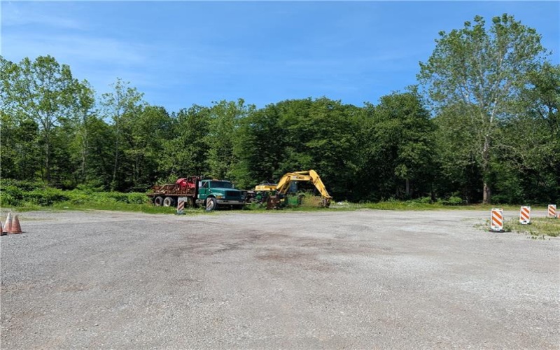 1635 New Stanton Ruffsdale Rd, Hunker, 15639, ,Commercial-industrial-business,For Sale,New Stanton Ruffsdale Rd,1759009