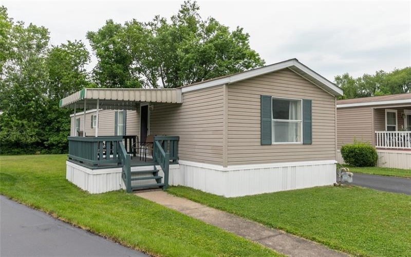 35 Circle Dr, Finleyville, 15332, 2 Bedrooms Bedrooms, 4 Rooms Rooms,1 BathroomBathrooms,Residential,For Sale,Circle Dr,1759122