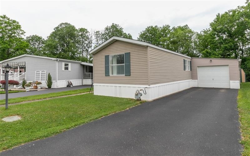35 Circle Dr, Finleyville, 15332, 2 Bedrooms Bedrooms, 4 Rooms Rooms,1 BathroomBathrooms,Residential,For Sale,Circle Dr,1759122