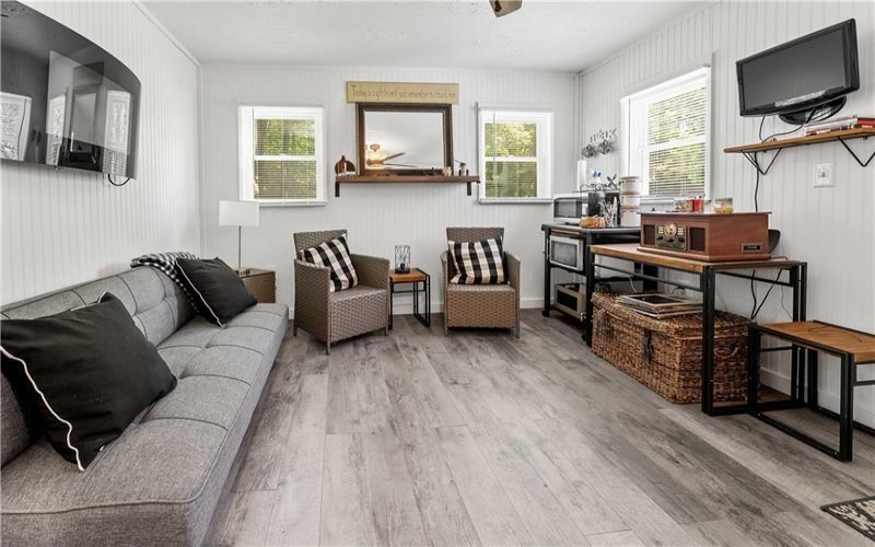 120 New Beaver Creek Rd, Markleysburg, 15459, 2 Bedrooms Bedrooms, ,1.1 BathroomsBathrooms,Residential,For Sale,New Beaver Creek Rd,1759161